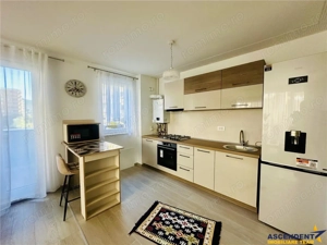 Pret negociabil pentru o singura persoana- Studio deosebit, loc parcare, etaj 2, terasa generoasa, U - imagine 5