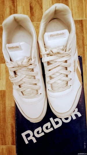 REEBOK Pantofi Sport Noi Originali Made USA Marime 36  Cutie Originala Reebok Pret110 Lei 