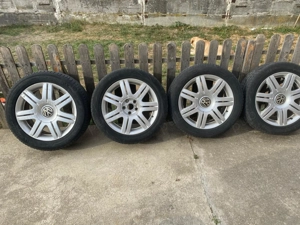 De vinzare jante cu cauciucuri