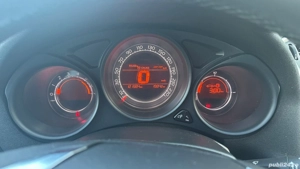 Citroen C4 - imagine 3