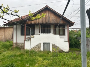 Casă Scoarta Est: 48m², 2 Camere, 51.000€. Comision 0%