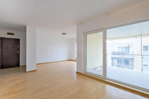 Apartament spațios 3 camere, 3bai, 2 locuri de parcare incluse - imagine 4