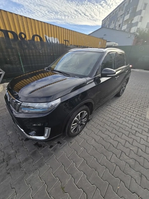 Vând Suzuki Vitara fabr. Decembrie 2023, full cu trapă, Luxus - imagine 3