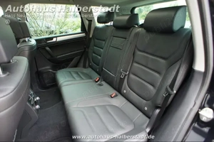 Vand Volkswagen Touareg 3.0 V6 TDI 245 cp 2013 - imagine 4