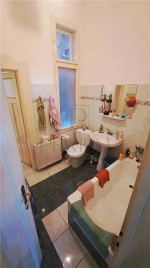 CENTRAL - 4 CAM - ARHITECTURAL - 2 BAI - BOXA - SUPER SPATIOS- - imagine 4