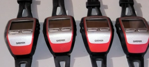 4 ceasuri garmin cu 1 incarcator cele din poze pret 200 ron