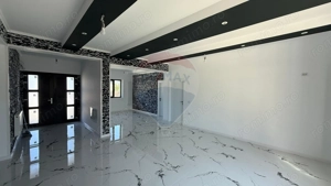 Casă / Vilă cu 4 camere strada Verde! - imagine 4