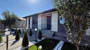 Casă / Vilă cu 4 camere strada Verde! - imagine 2