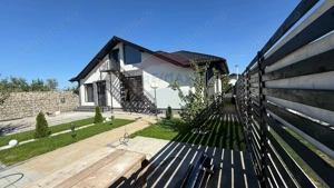 Casă / Vilă cu 4 camere strada Verde! - imagine 3