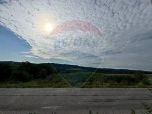 Teren spectaculos de vânzare în Drăghici