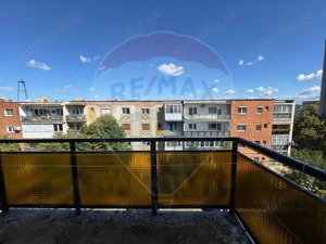 Apartament 2 camere Miorita -Micalaca - imagine 19