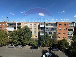 Apartament 2 camere Miorita -Micalaca - imagine 18