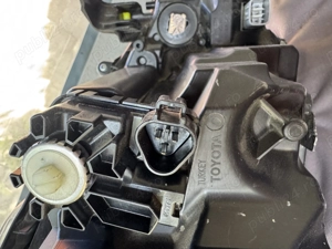 Vând far stanga toyota corola  - imagine 2