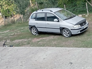 vând această mașină Hiundai Matrix pentru dezmembrare detalii la telefon 0740497296 - imagine 2