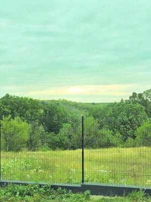 Vând 1200 si 3000mp teren intravilan, într-o zona mirifică cu acces stradal, toate utilitățile.