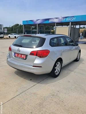 Vând -Schimb Opel Astra J 1.7 2014 - imagine 3 Vând -Schimb Opel Astra J 1.7 2014 - imagine 3