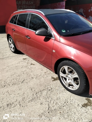 vând insignia bate motorul