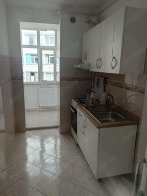 Apartament 2 camere nemobilat, recent renovat, etajul 4,  zona bd dacia piatra neamt