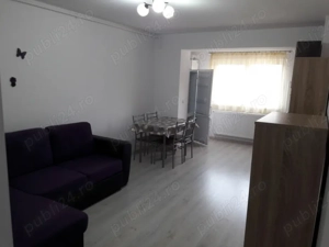 Apartament cu 2 camere de închiriat cu parcare