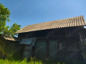 Vând casa batraneasca cu anexe si teren generos - imagine 4