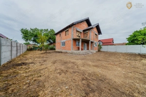 Casă la roșu de vânzare  in Vinga - imagine 2