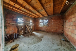 Casă la roșu de vânzare  in Vinga - imagine 17