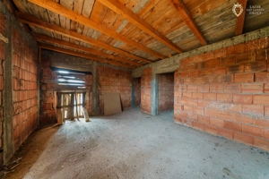 Casă la roșu de vânzare  in Vinga - imagine 18