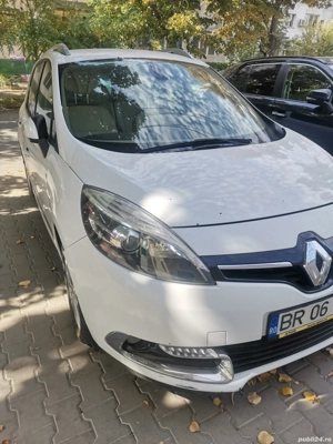 Vând Renault Megane Scenic