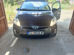 Toyota prius 3 hibrid  - imagine 2