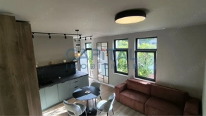 Fara comision! 2 camere 36 mp, complet renovat, 2 locuri parcare, pod, Centru - imagine 2