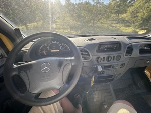 Food truck complet echipat  - imagine 3