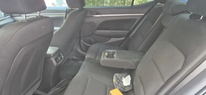 Hyundai Elantra Exclusiv - imagine 2