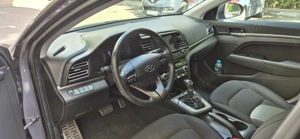 Hyundai Elantra Exclusiv - imagine 5