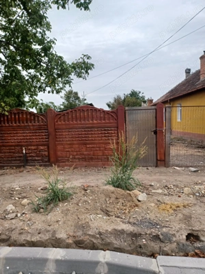 Vând teren 1200 metri pătrați