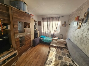 Vand soartament 4 camere