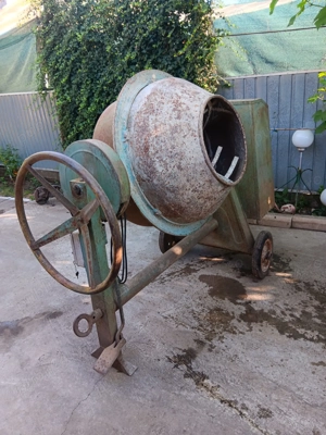 Vând betoniera !  - imagine 4