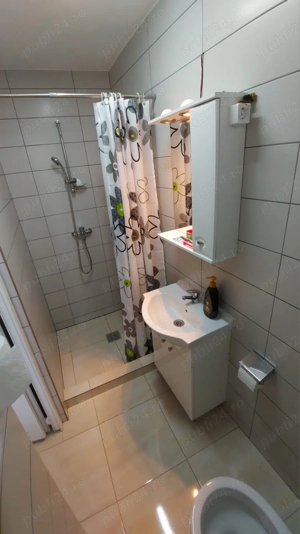 Garsoniera de inchiriat ultra central 23 mp , Str.Traian , la Curte ! - imagine 5