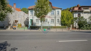 2 apartamete in acelasi corp cladire pentru investitie Nicolae Iorga