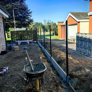 Gard cu placă de beton și plasă de sârmă protejată PVC - imagine 5