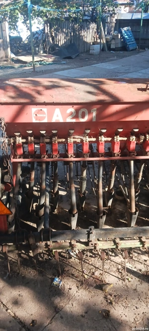 vând semanatoare paioase SAXONIA A201 3m  