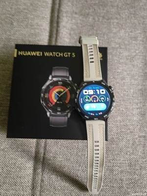 Ceas huawei Gt 5 cu garanție 2 Ani și patru luni 