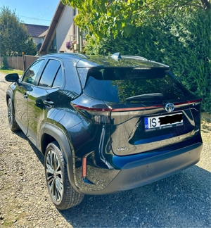 Toyota Yaris Cross Exclusive ( varianta top)  ca nouă 35.000 km - imagine 2