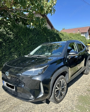Toyota Yaris Cross Exclusive ( varianta top)  ca nouă 35.000 km - imagine 4