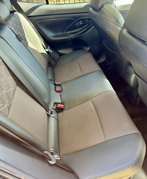 Toyota Yaris Cross Exclusive ( varianta top)  ca nouă 35.000 km - imagine 8