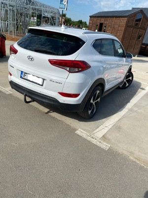 Hyundai Tucson, 1.7, 141 Cp, Cutie Autumata - imagine 3 Hyundai Tucson, 1.7, 141 Cp, Cutie Autumata - imagine 3