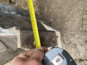 Vând suporți încărcător frontal - imagine 4