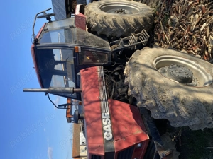 Vând tractor Case