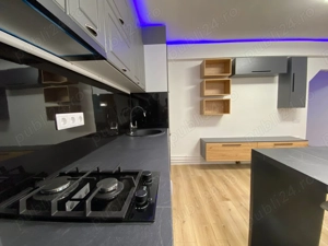 Inchiriez apartament cu doua camere  in zona centrala la un minut de zona pietonala - imagine 2