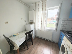 Vand  garsonieră, Hunedoara, Zona Micro 3 - imagine 3