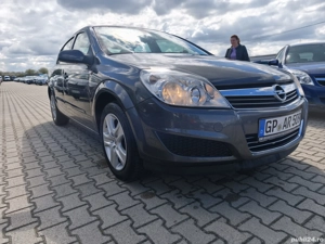 Opel Astra Sedan 1.6 16V 115 cp an 2009 - imagine 2